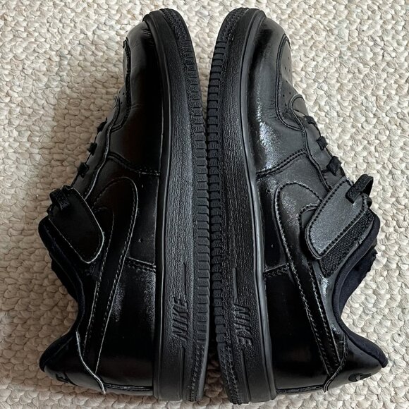 Nike Air Force 1 Boys Girls Size 3Y Black AF1 Sneakers FN0237-001 Year 2024 Shoe - Picture 2 of 12